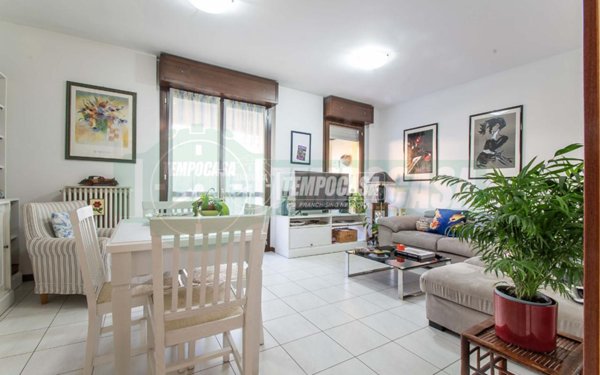 casa indipendente in vendita a Gerenzano