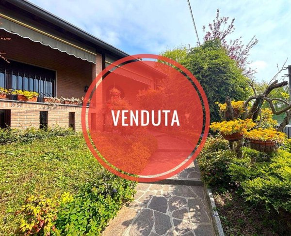 casa indipendente in vendita a Gerenzano
