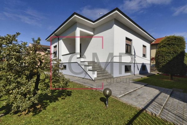 casa indipendente in vendita a Gerenzano