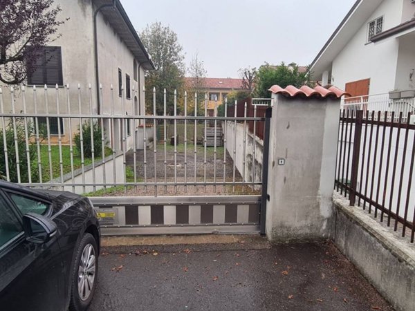 casa indipendente in vendita a Gerenzano