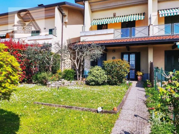 casa indipendente in vendita a Gerenzano