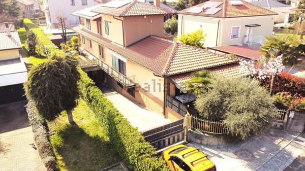 casa indipendente in vendita a Gerenzano