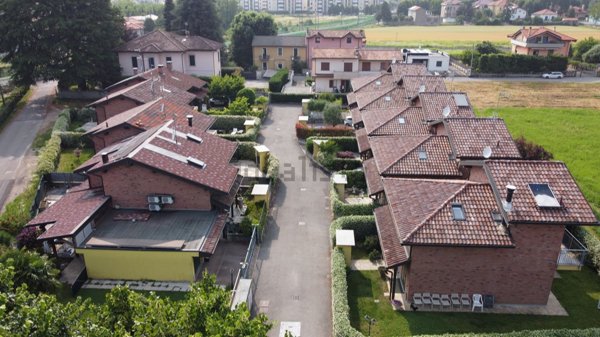 casa indipendente in vendita a Gerenzano