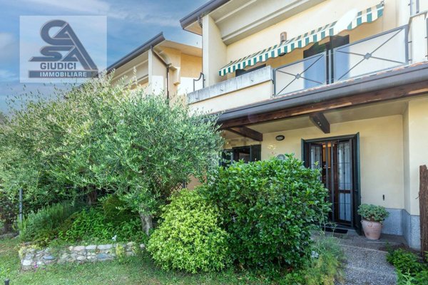 casa indipendente in vendita a Gerenzano