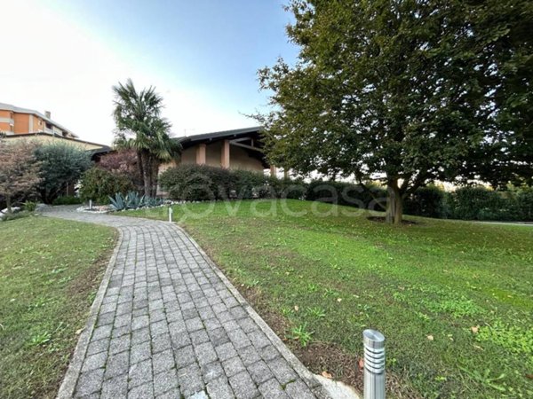 casa indipendente in vendita a Gerenzano