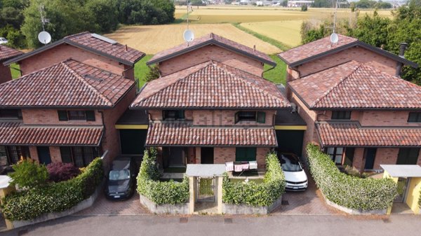 casa indipendente in vendita a Gerenzano