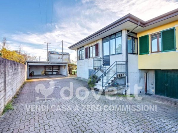 casa indipendente in vendita a Gerenzano