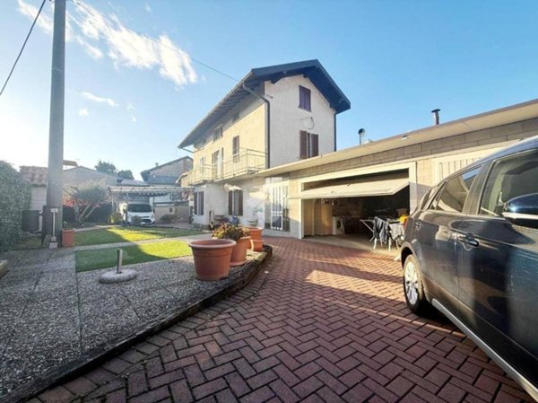 casa indipendente in vendita a Gerenzano