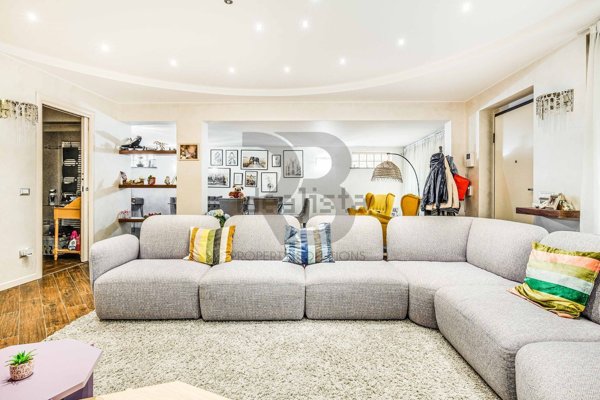 casa indipendente in vendita a Gerenzano