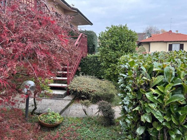 casa indipendente in vendita a Gerenzano