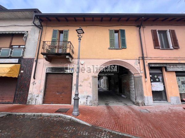 negozio in vendita a Gerenzano