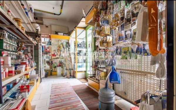 negozio in vendita a Gerenzano