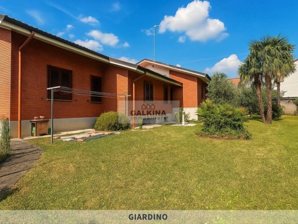 casa indipendente in vendita a Gerenzano