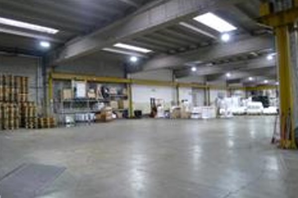 capannone in vendita a Gerenzano