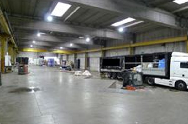 capannone in vendita a Gerenzano