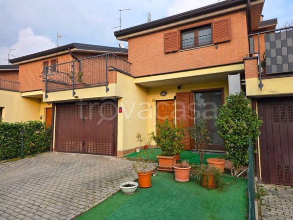casa indipendente in vendita a Gerenzano
