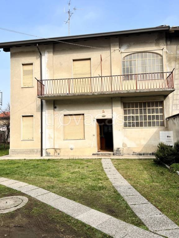 casa indipendente in vendita a Gerenzano