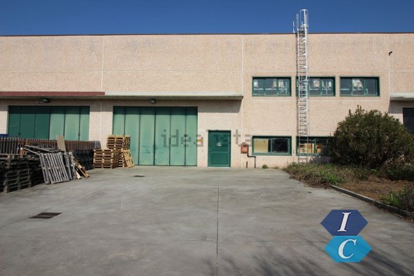 capannone in vendita a Gerenzano