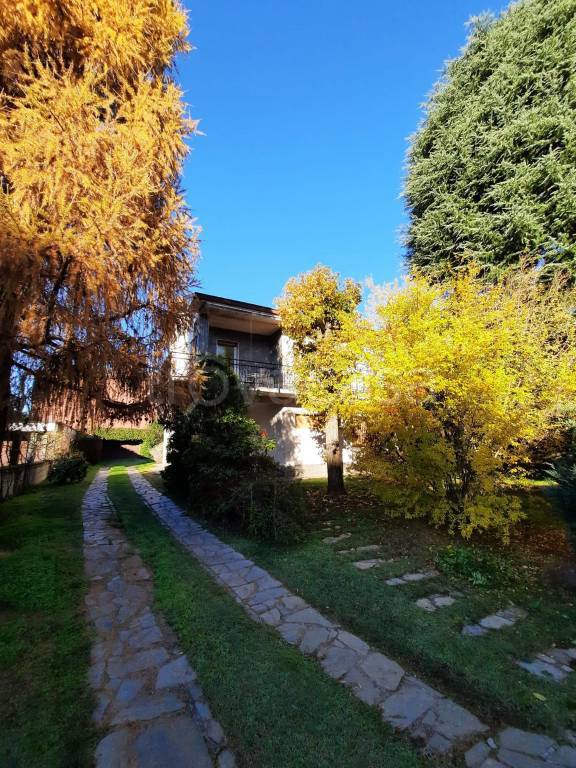 casa indipendente in vendita a Gerenzano