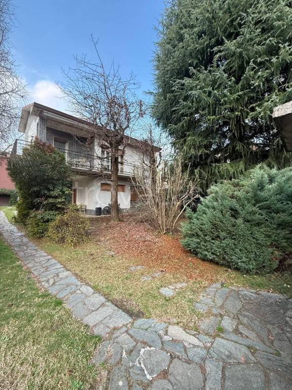 casa indipendente in vendita a Gerenzano
