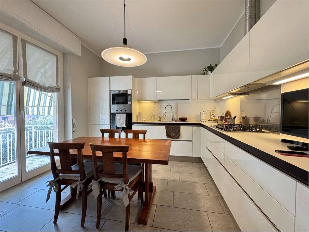 casa indipendente in vendita a Gerenzano