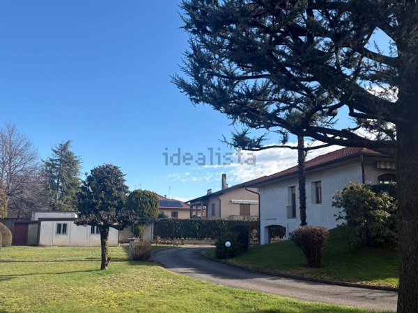 casa indipendente in vendita a Gerenzano