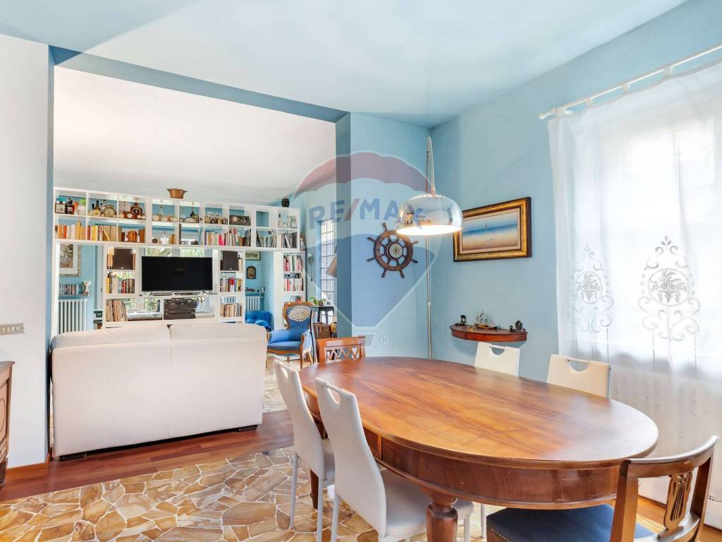 casa indipendente in vendita a Gerenzano