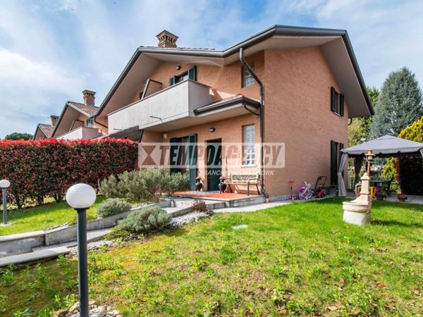 casa indipendente in vendita a Gerenzano