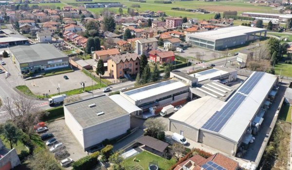 capannone in vendita a Gerenzano