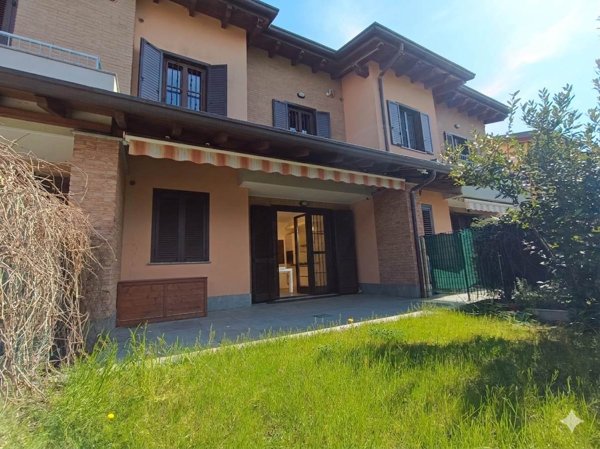 casa indipendente in vendita a Gerenzano