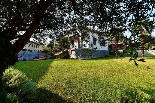 casa indipendente in vendita a Gerenzano