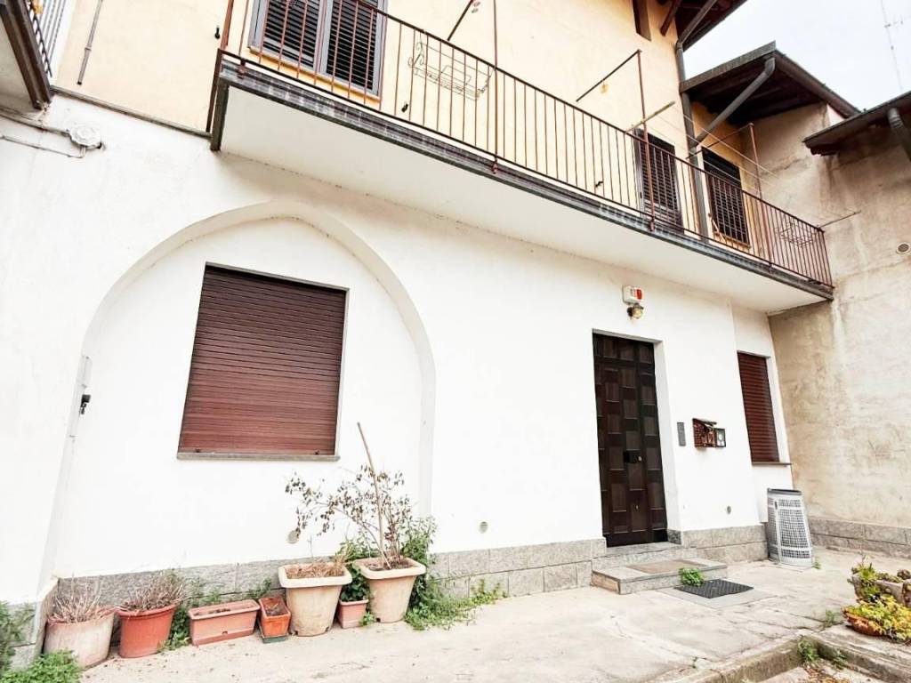 casa indipendente in vendita a Gerenzano