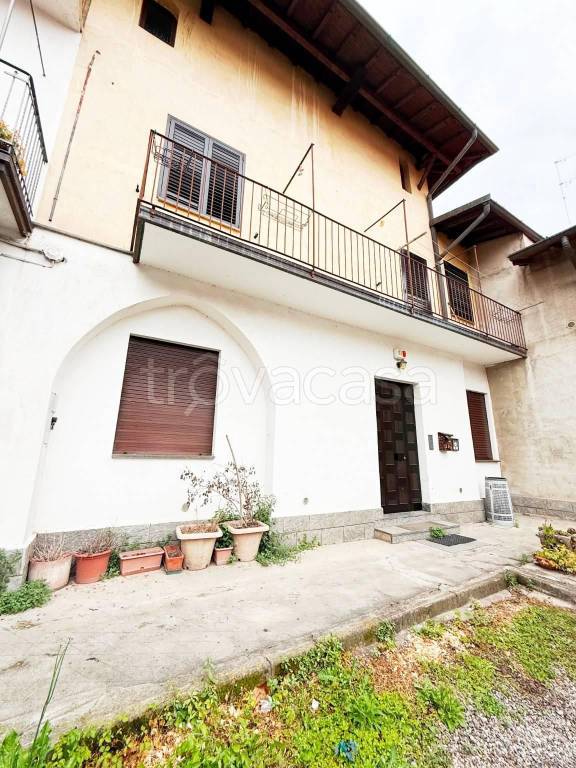 casa indipendente in vendita a Gerenzano