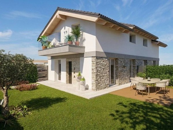 casa indipendente in vendita a Gerenzano