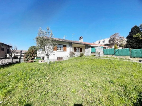 casa indipendente in vendita a Gerenzano