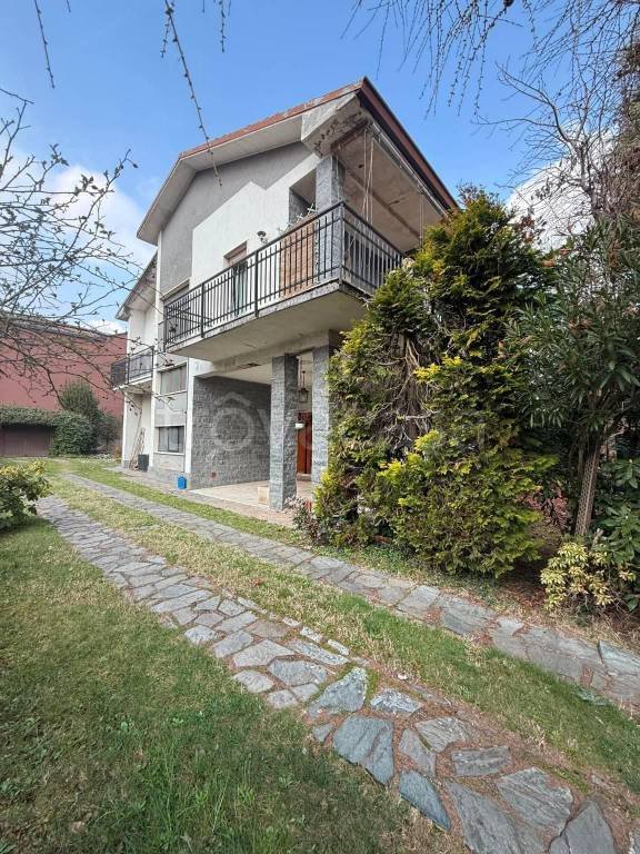 casa indipendente in vendita a Gerenzano