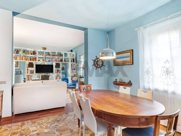 casa indipendente in vendita a Gerenzano
