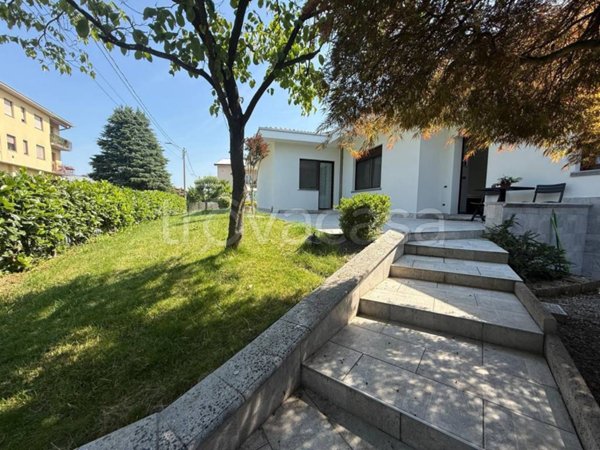 casa indipendente in vendita a Gerenzano