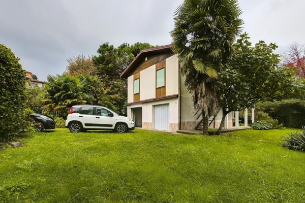 casa indipendente in vendita a Germignaga
