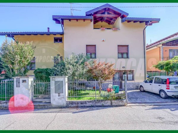 casa indipendente in vendita a Germignaga