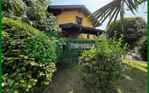 casa indipendente in vendita a Germignaga