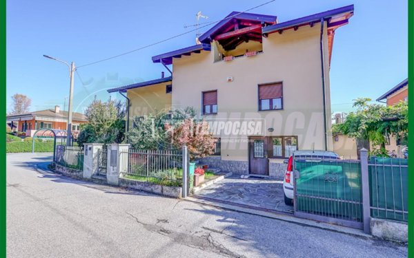 casa indipendente in vendita a Germignaga