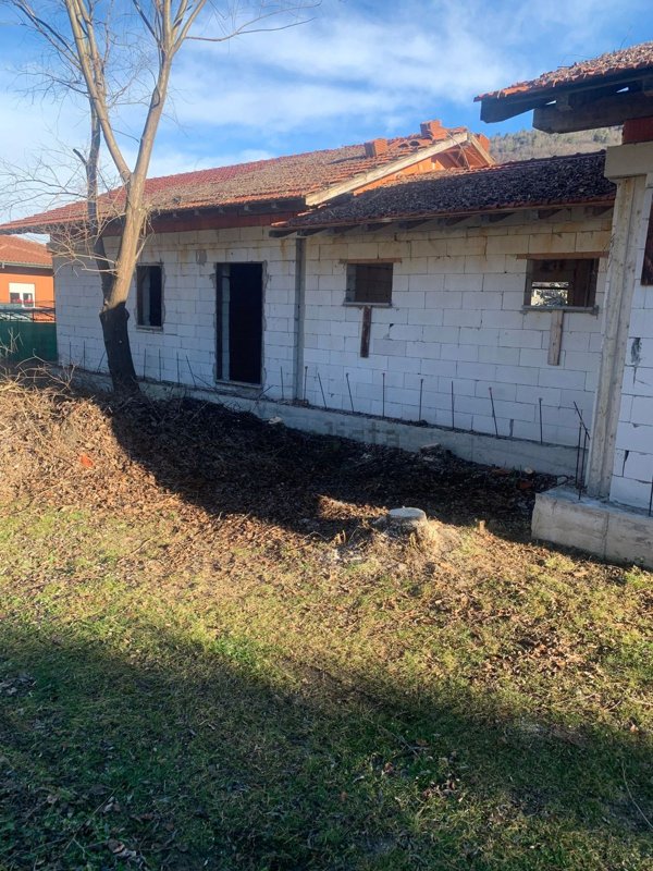 casa indipendente in vendita a Germignaga