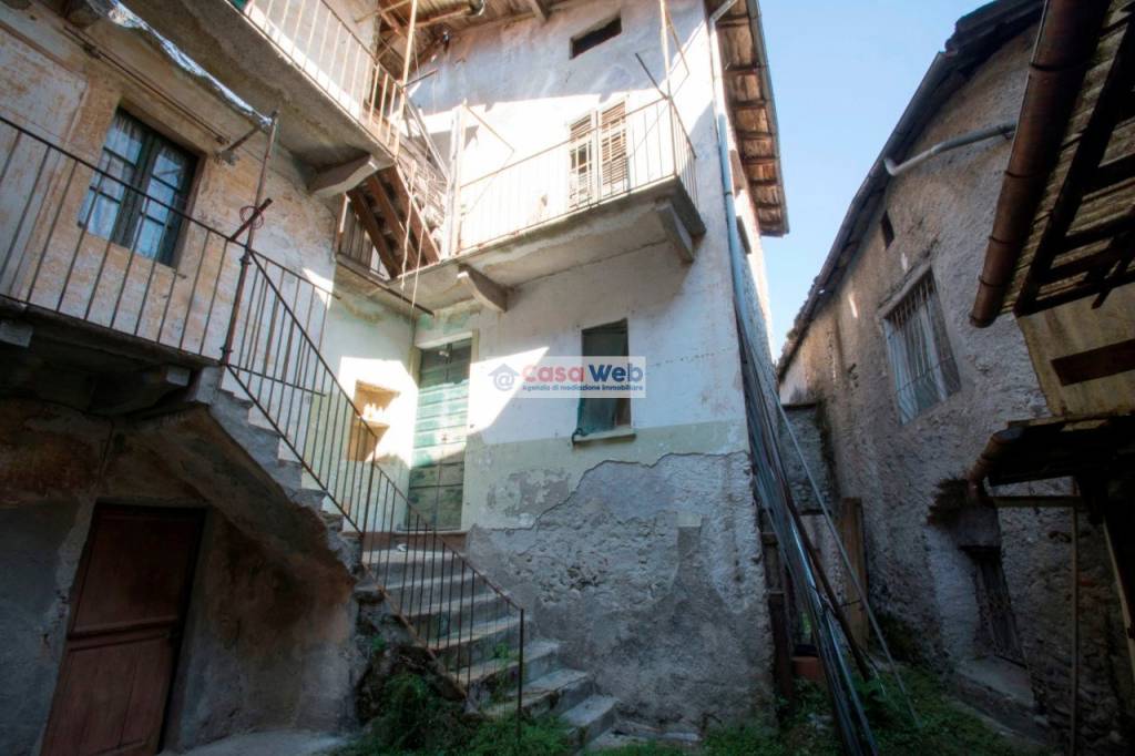 casa indipendente in vendita a Germignaga