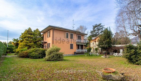casa indipendente in vendita a Germignaga