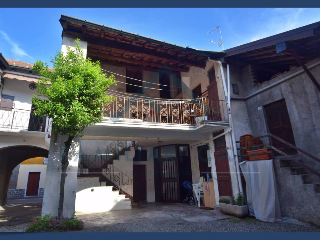 casa indipendente in vendita a Golasecca
