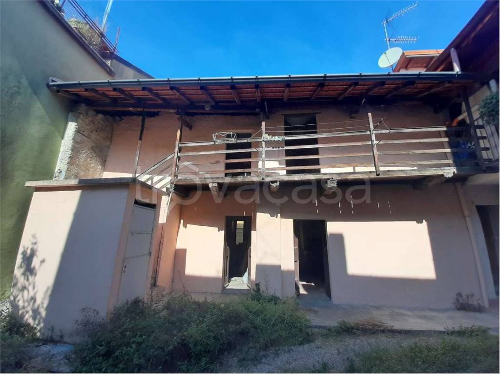 appartamento in vendita a Golasecca