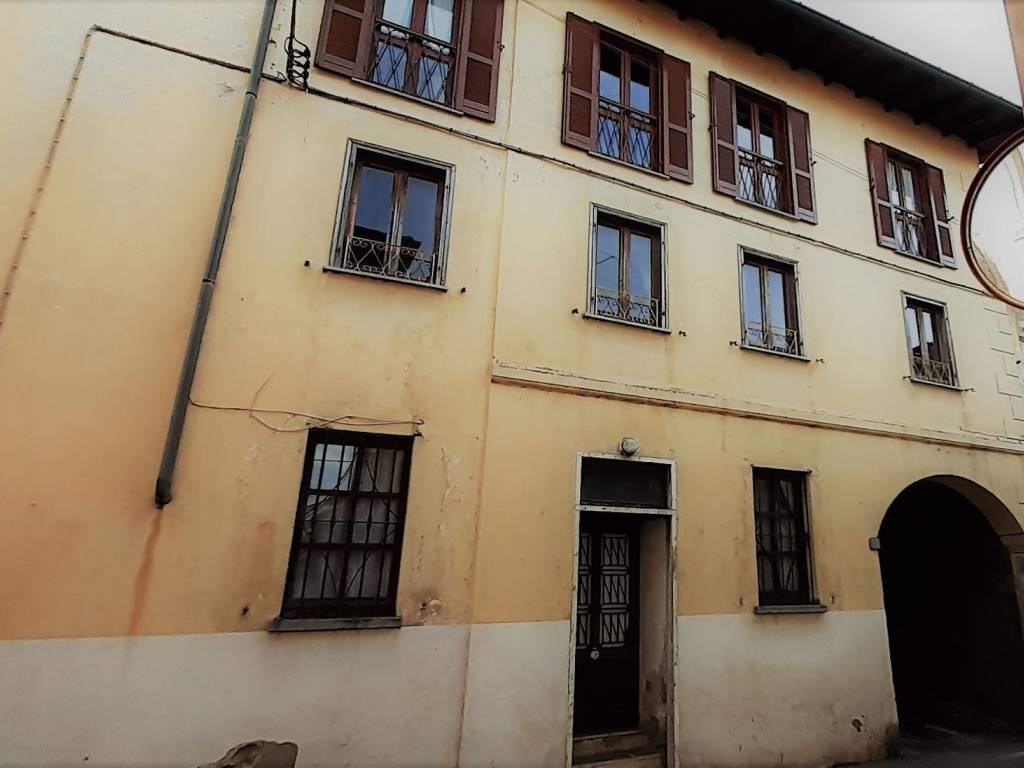 appartamento in vendita a Golasecca