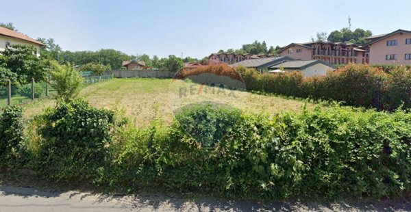 terreno edificabile in vendita a Golasecca