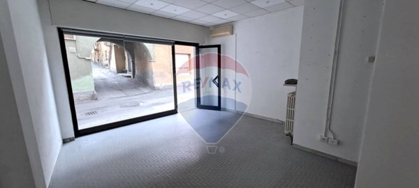 negozio in vendita a Golasecca